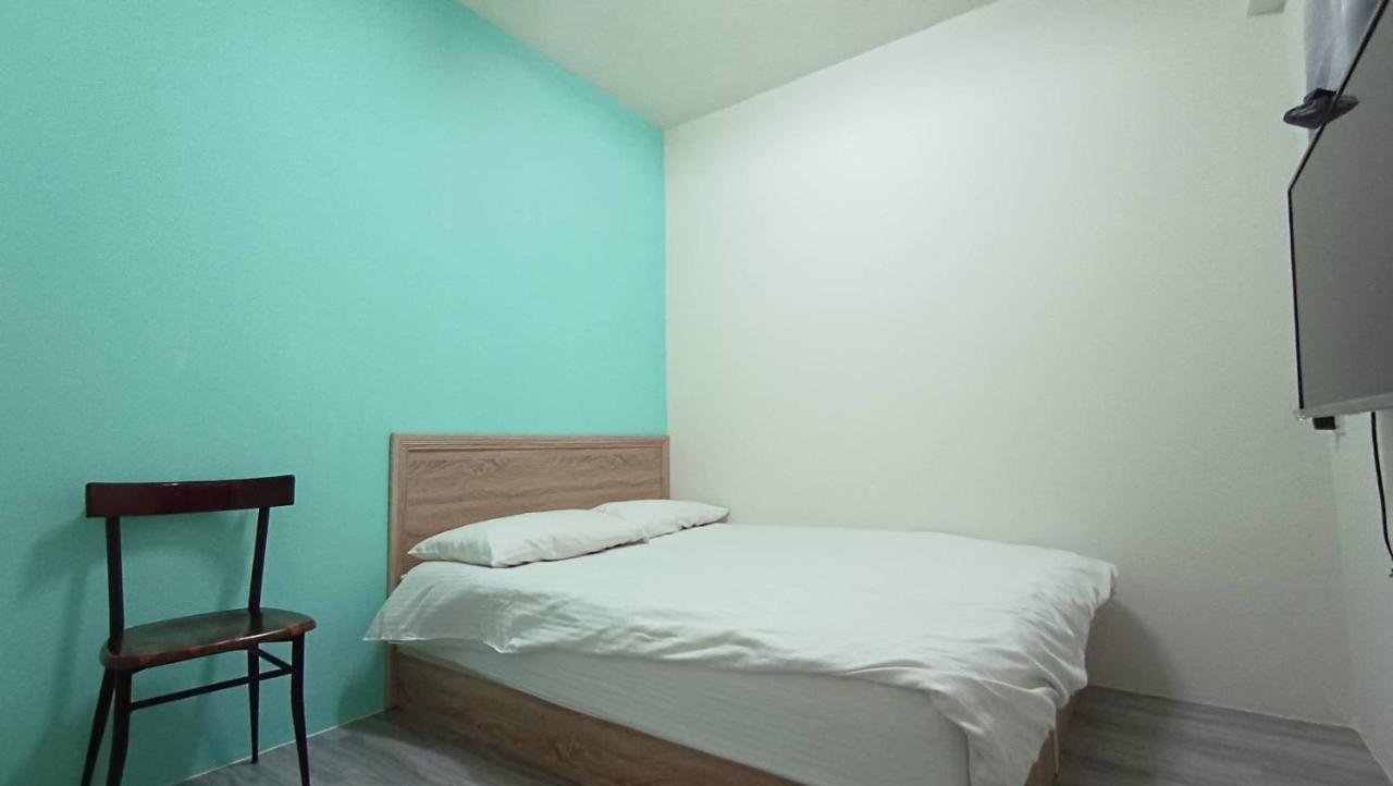 Fengchia Bichon B&B Taichung Buitenkant foto